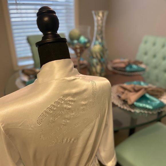Bride Robe (S/M) - Picture 4 of 7